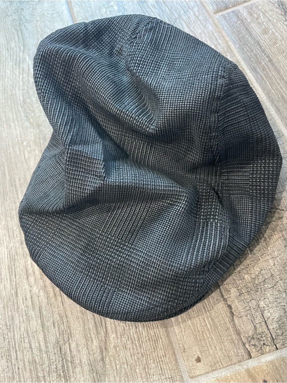 D&Y Elastafit Charcoal Textured Ivy Cap size M/L